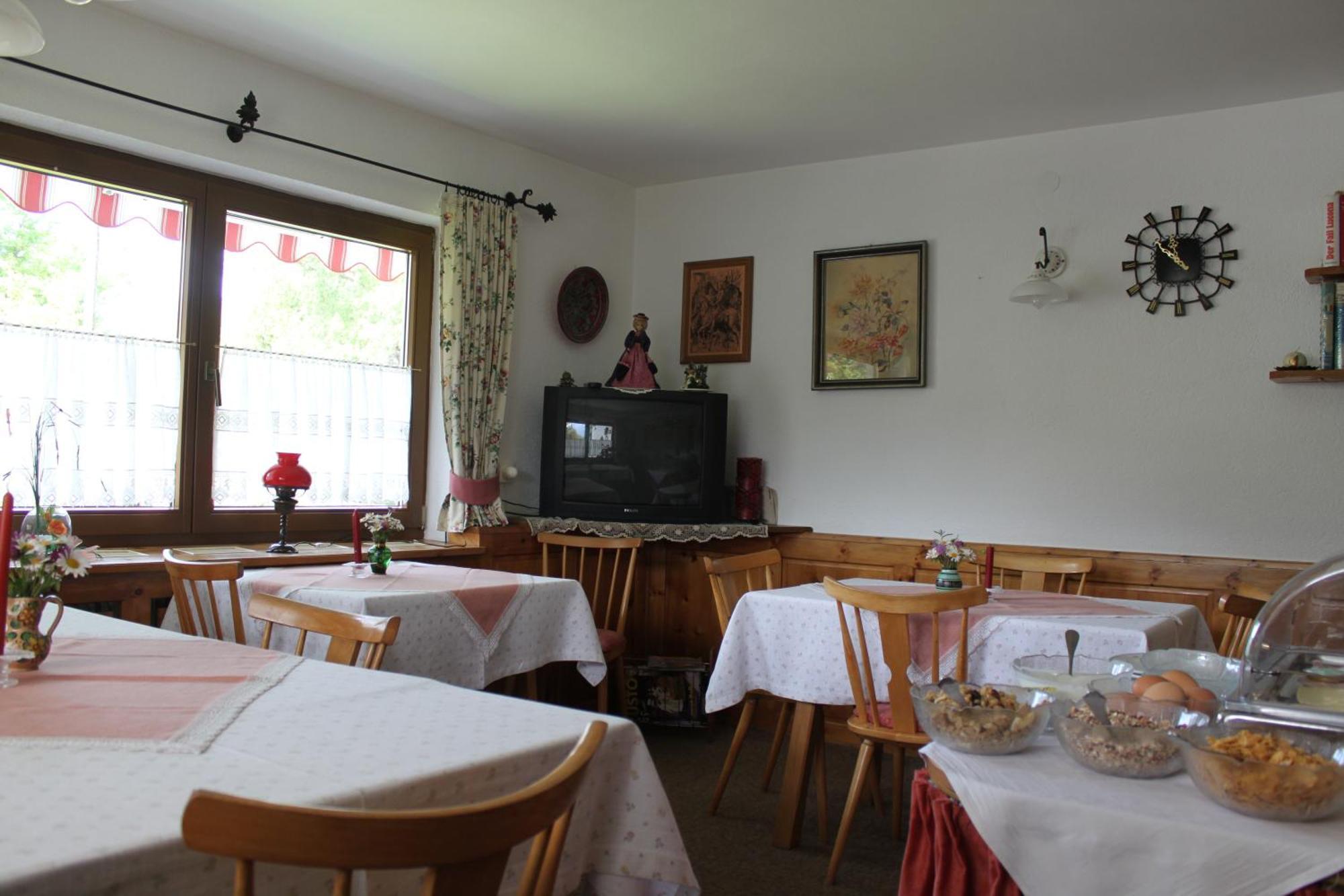 Haus Geiger Bed & Breakfast Scharnitz Exterior photo